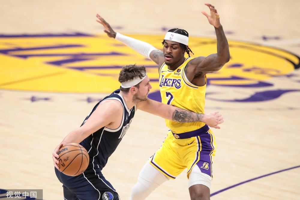 阿尔瓦雷斯 阿尔瓦雷斯